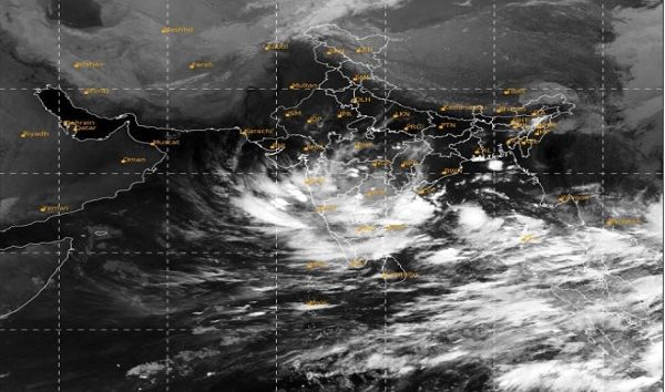 ଡିପ୍ରେସନରେ ପରିଣତ ହେଲା ଲଘୁଚାପ, ବିଶାଖାପାଟଣା ଠାରୁ ୪୩୦ କିମି ଦକ୍ଷିଣ-ପୂର୍ବରେ କେନ୍ଦ୍ରୀଭୂତ