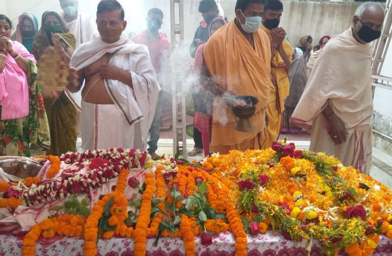 ସୁର ବାବାଙ୍କ ପରଲୋକ, ତ୍ରାହି ଅଚ୍ୟୁତ ଆଶ୍ରମକୁ କରିଥିଲେ ପ୍ରତିଷ୍ଠା