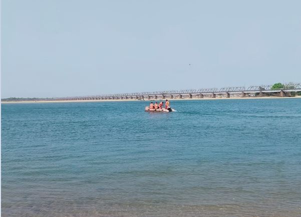 ମହାନଦୀରେ ବୁଡି ଛାତ୍ର ନିଖୋଜ ଘଟଣା, ମିଳିଲା ଆଉ ଜଣଙ୍କ ମୃତଦେହ